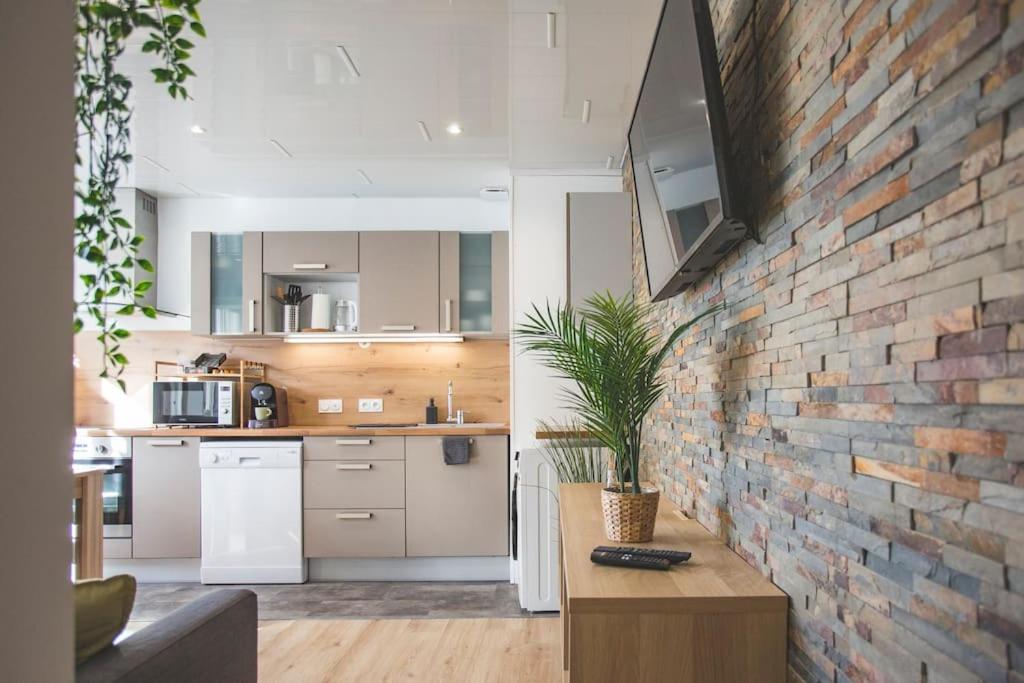 Bel Appartement Lumineux Proche Du Centre-Ville Douai Luaran gambar